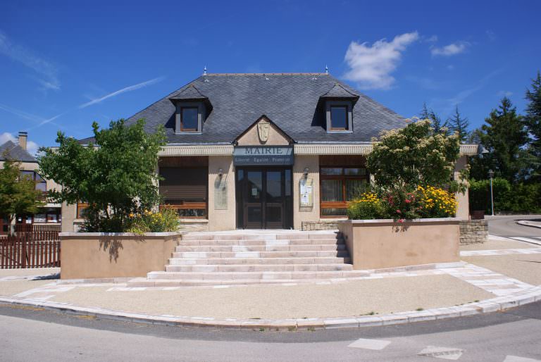 mairie de tours sainte radegonde